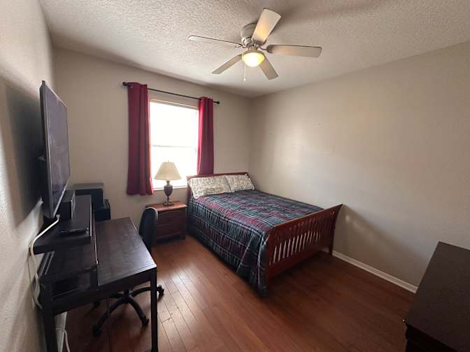 Jose's room