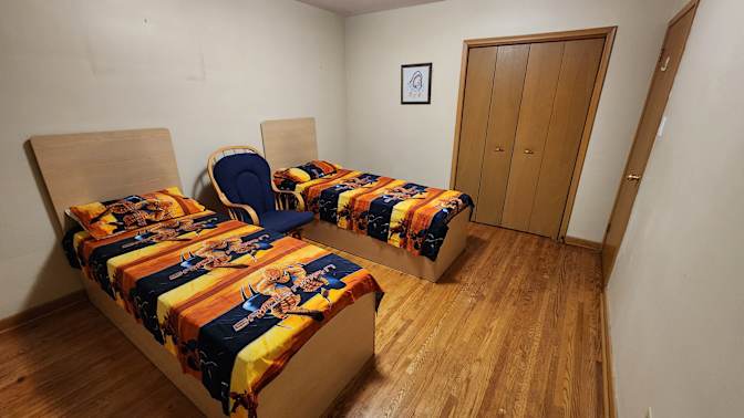 Pal Hgnis's room