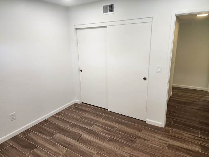 Mo's room