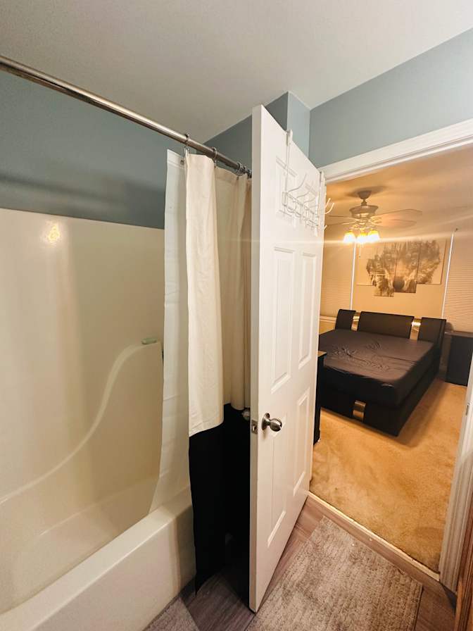 Farzad's room