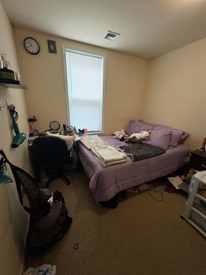 Alina Mastro's room