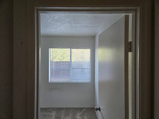 Ken's room