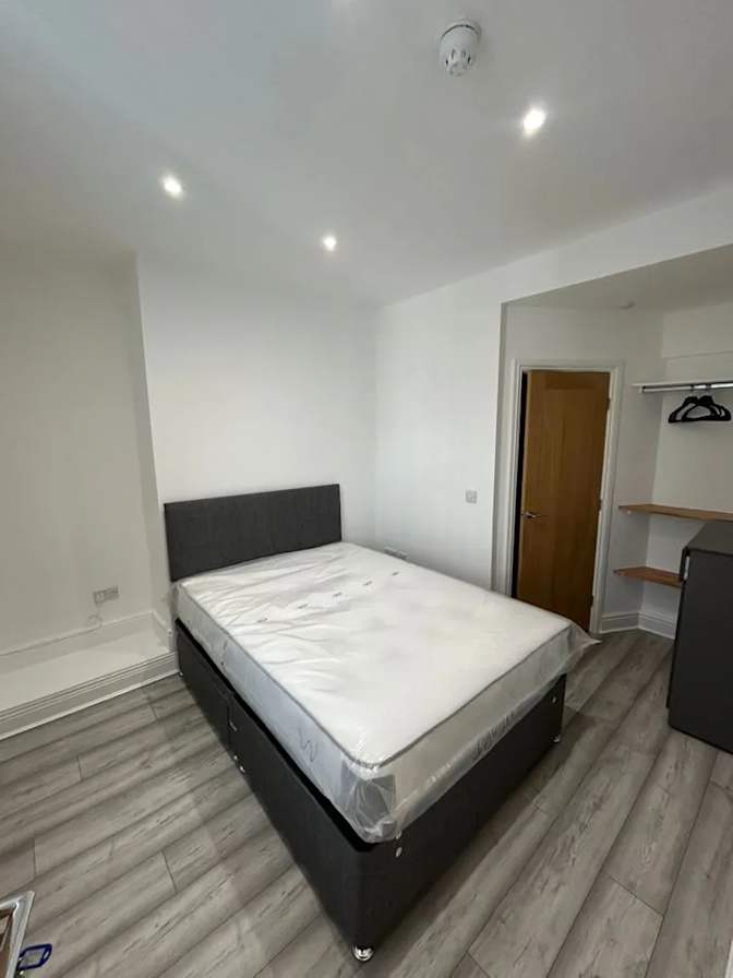 nelson's room