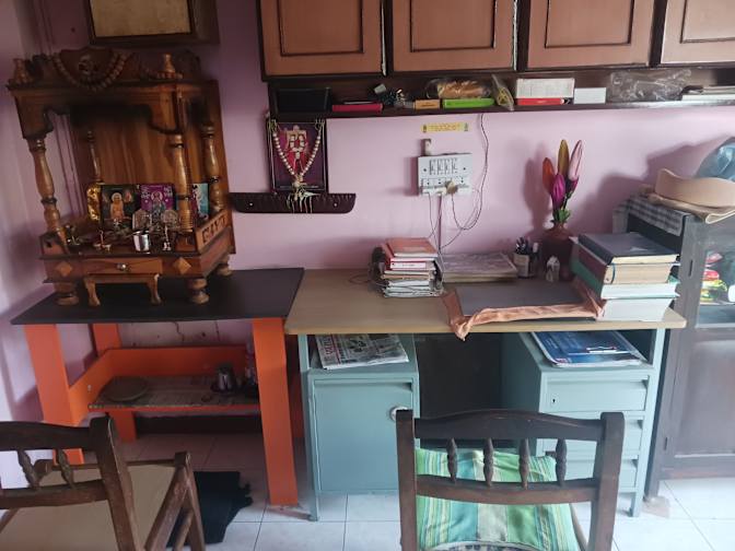 MAKARAND's room