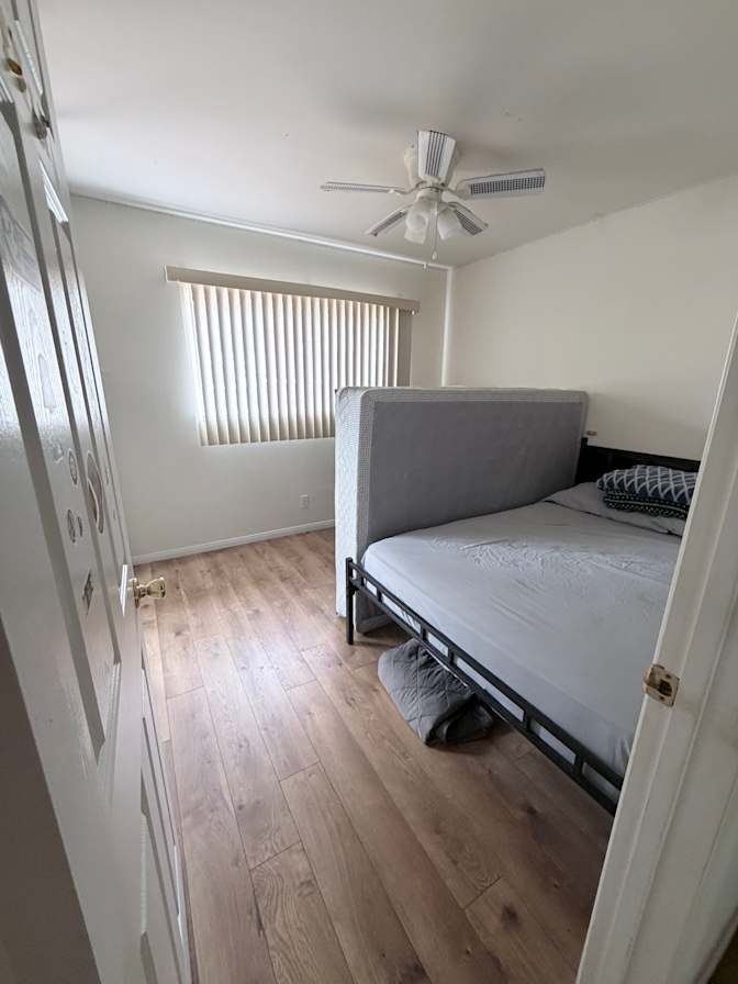 Joe Vanna's room