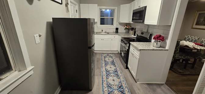 Beautiful clean furnished private room's room