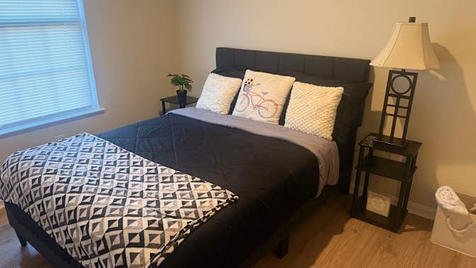 Simmie's room