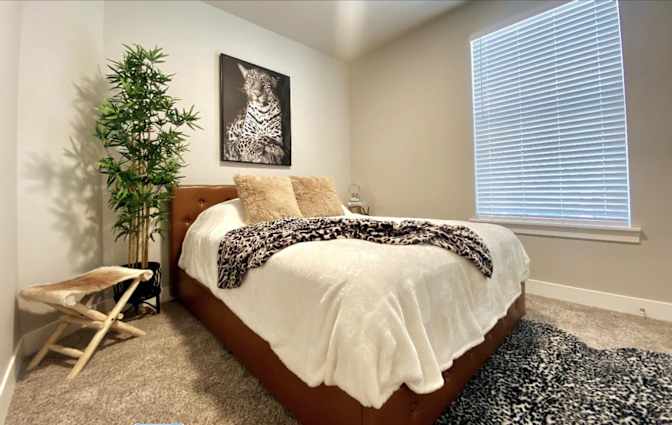 Jenny's room