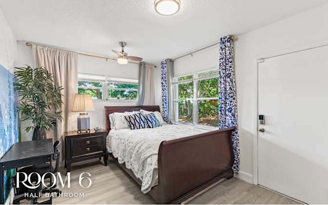 Shawn Harris's room