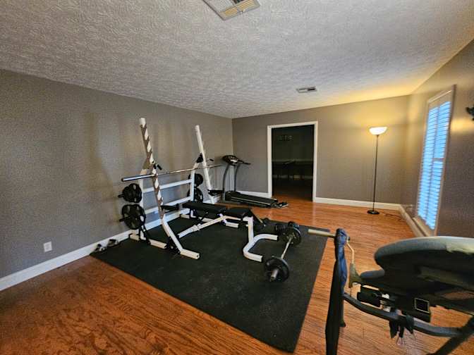 Carlos's room