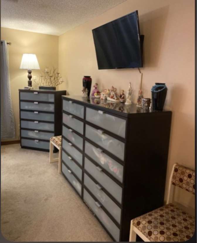 dina's room