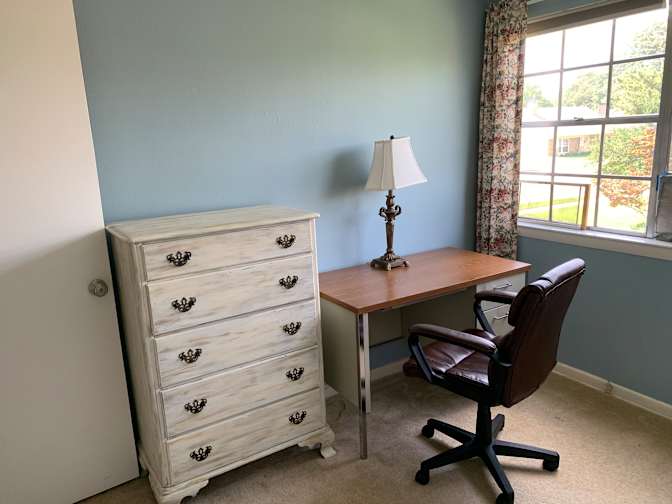 Linda's room