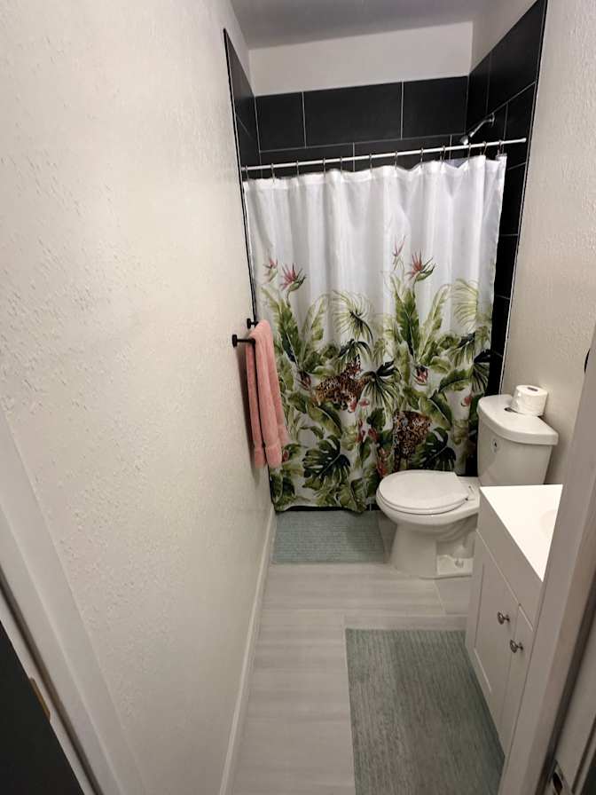 Dee's room