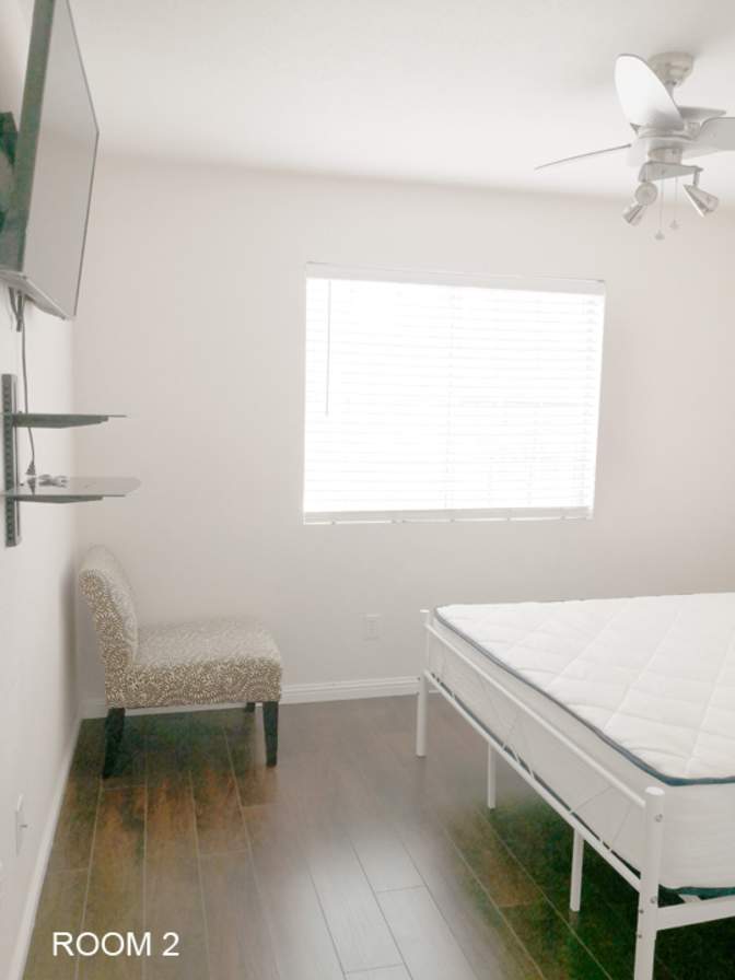 Liz's room