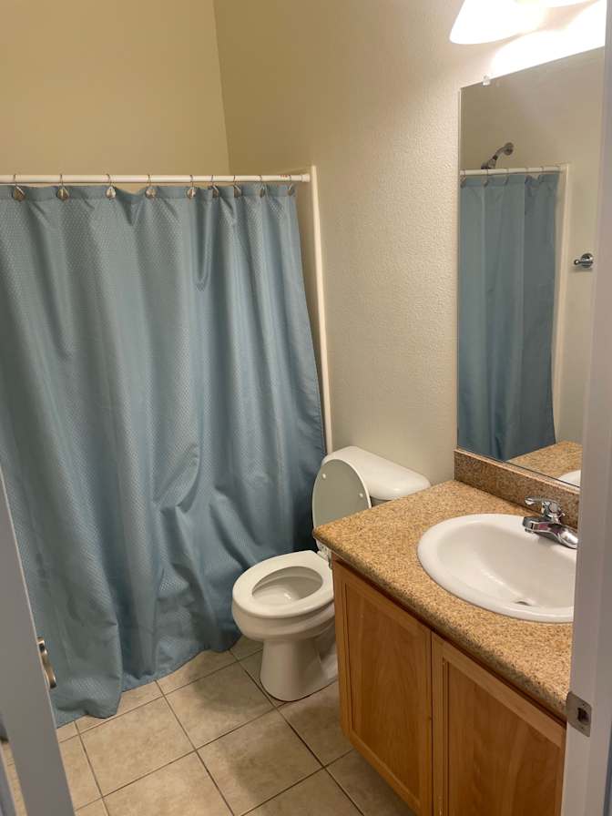 adam mcintyre's room