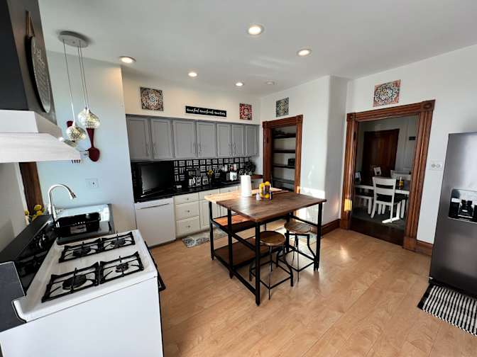 Cincy Furnished Stays's room