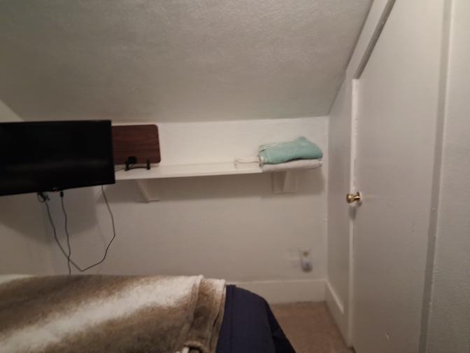 Glenda Elkins's room