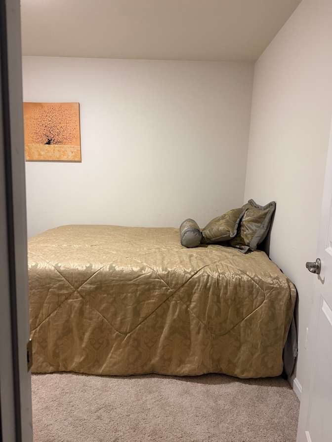 Mona's room
