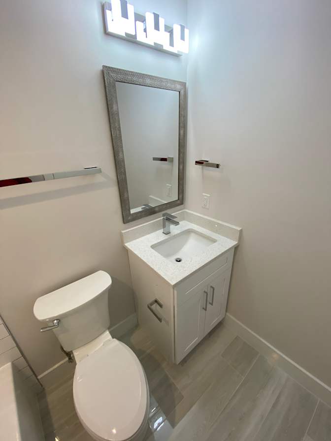 Alcove Rooms's room
