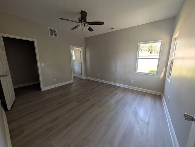 Alcove Rooms's room