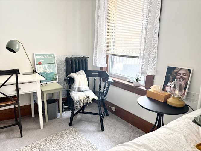 Jennie's room