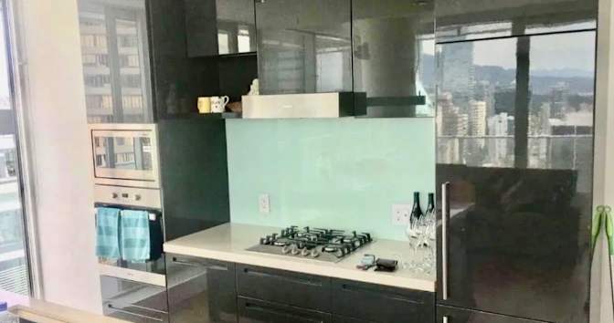 Lee's room