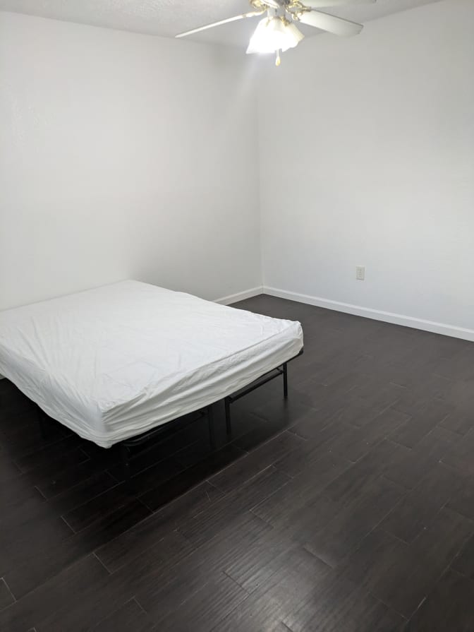 Autif's room