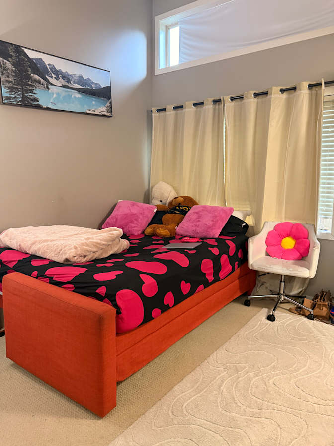 Oyedele's room