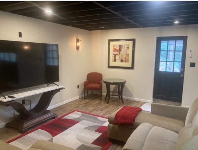 Apple House Living's room