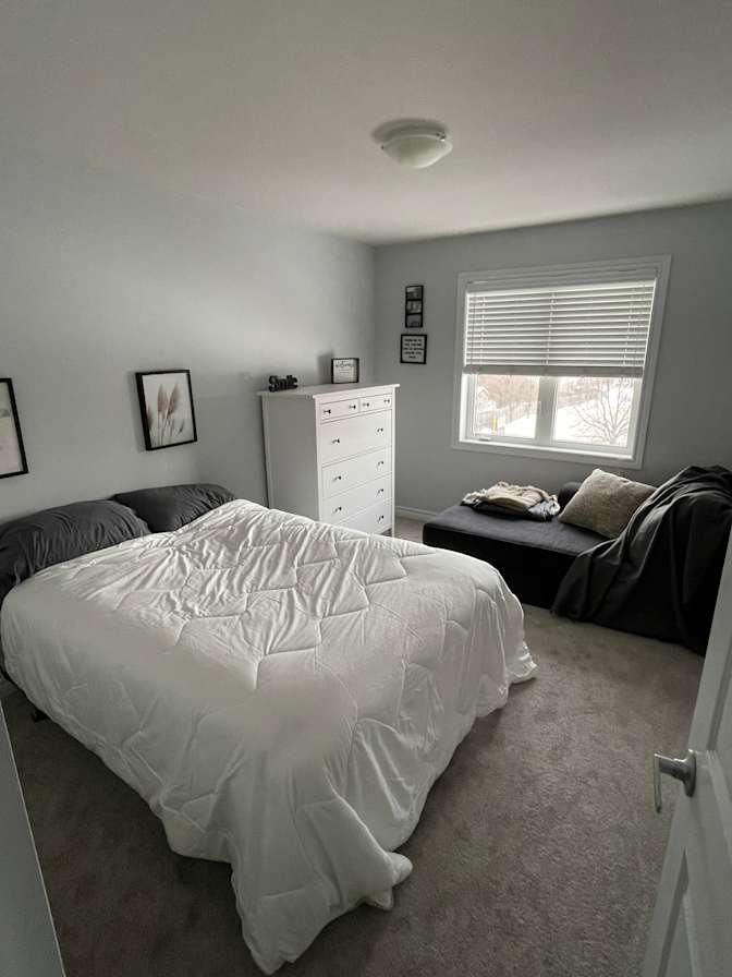 Geoff's room