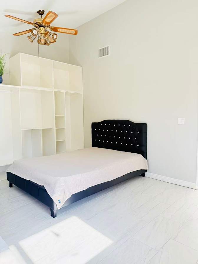 Andy Chen's room