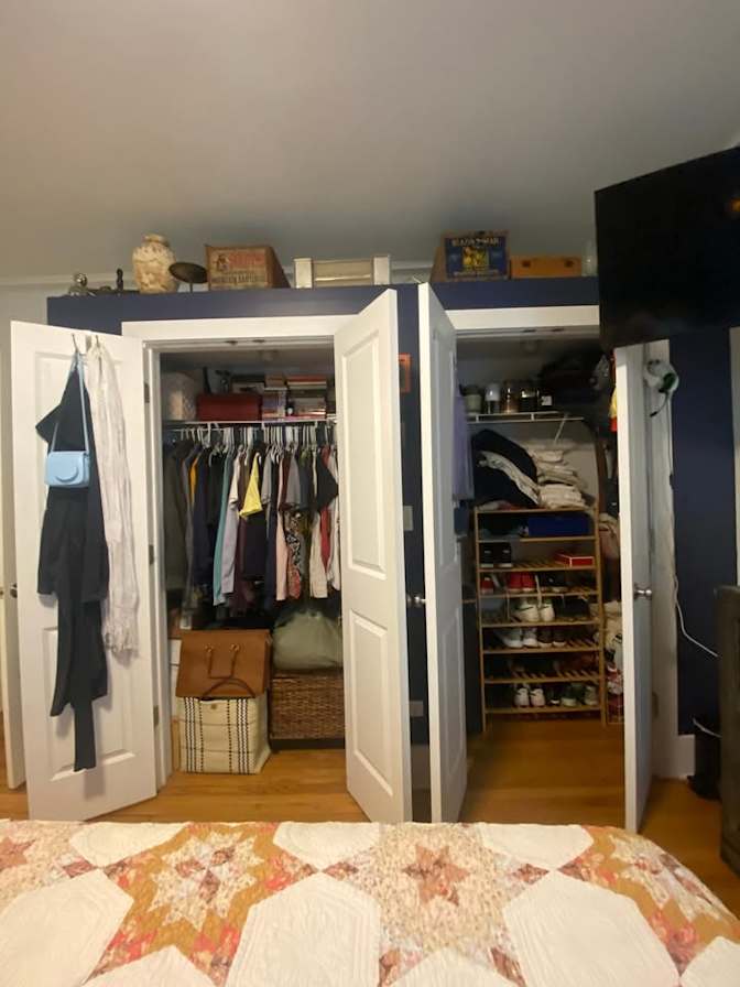 Anastasia K Rhodes's room