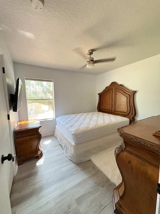Vinny's room