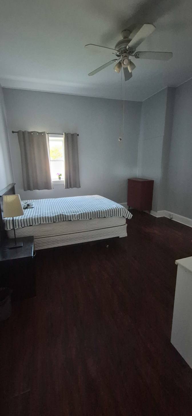 Kelly's room
