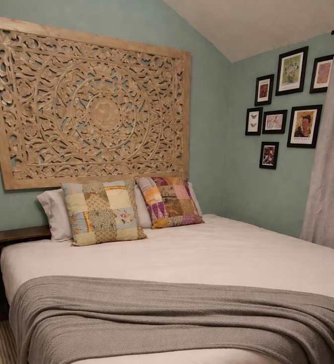 Kenn's room