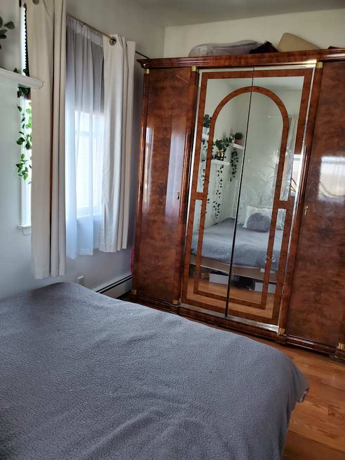 Scarlett's room