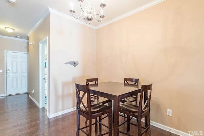 Alcove Rooms's room