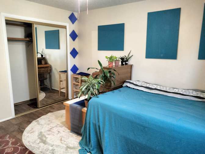 Silvia's room