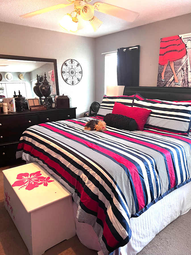 Stephanie's room