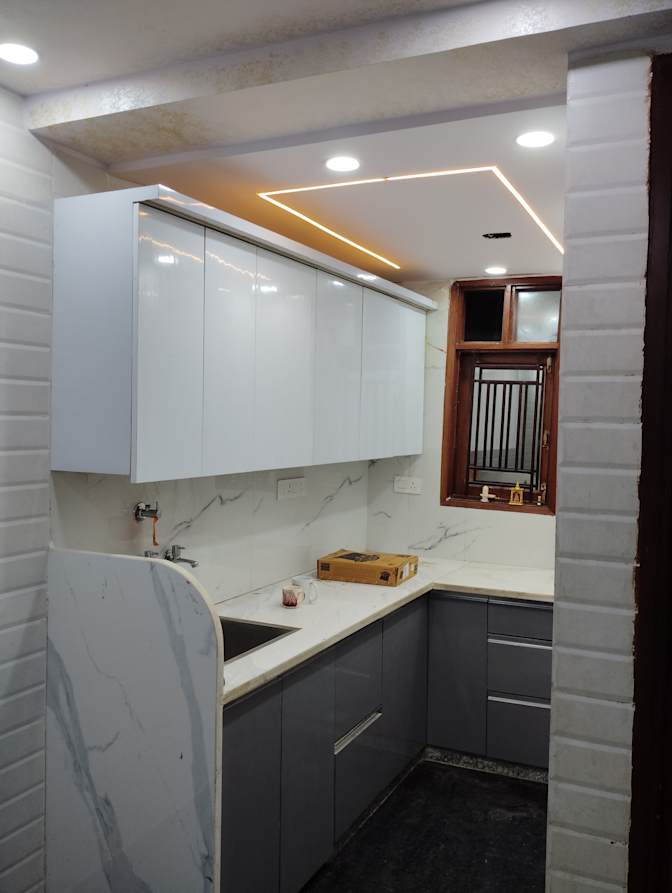 PRIYESH PANDEY's room