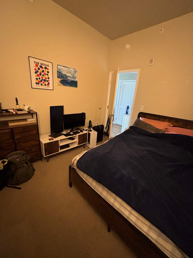 Gajaba's room