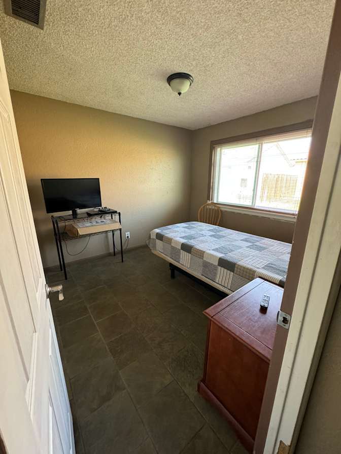 Jose's room
