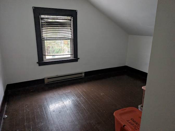 JERRET's room
