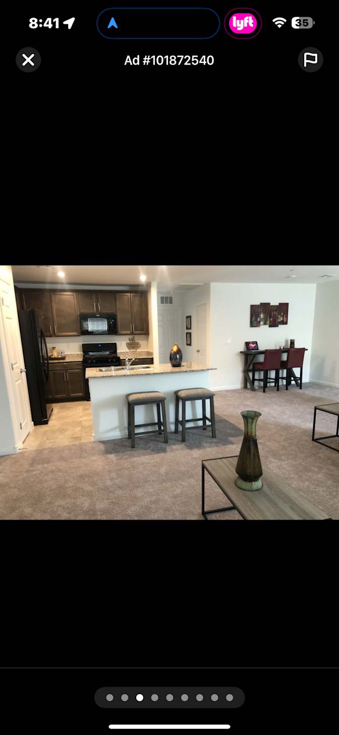 Damien D's room