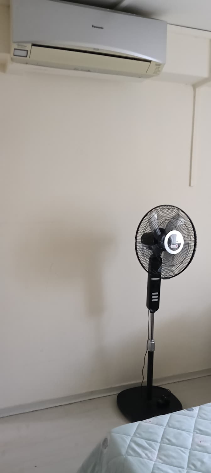 Yen's room