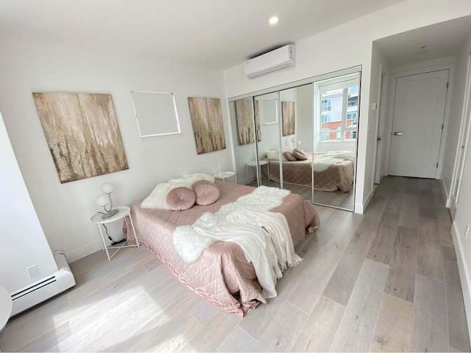 Van House's room