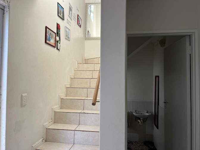 Sanelisiwe Noluthando Igboanugo's room