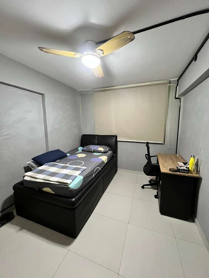 Muhammad Rohaizad bin Roslan's room