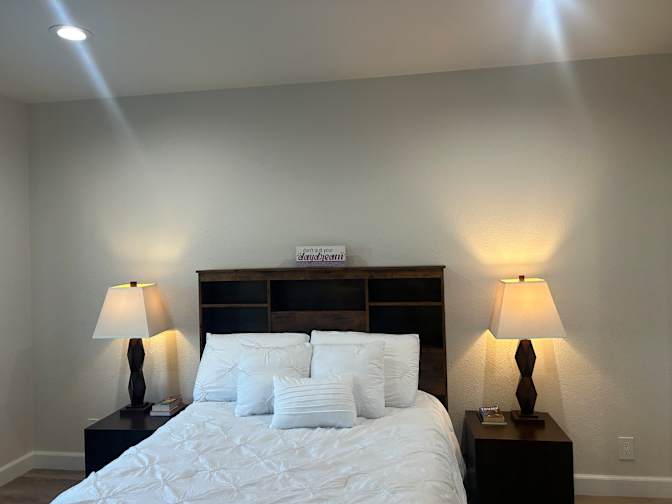 Hoa's room