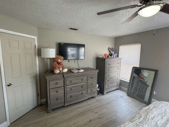 Tamar's room